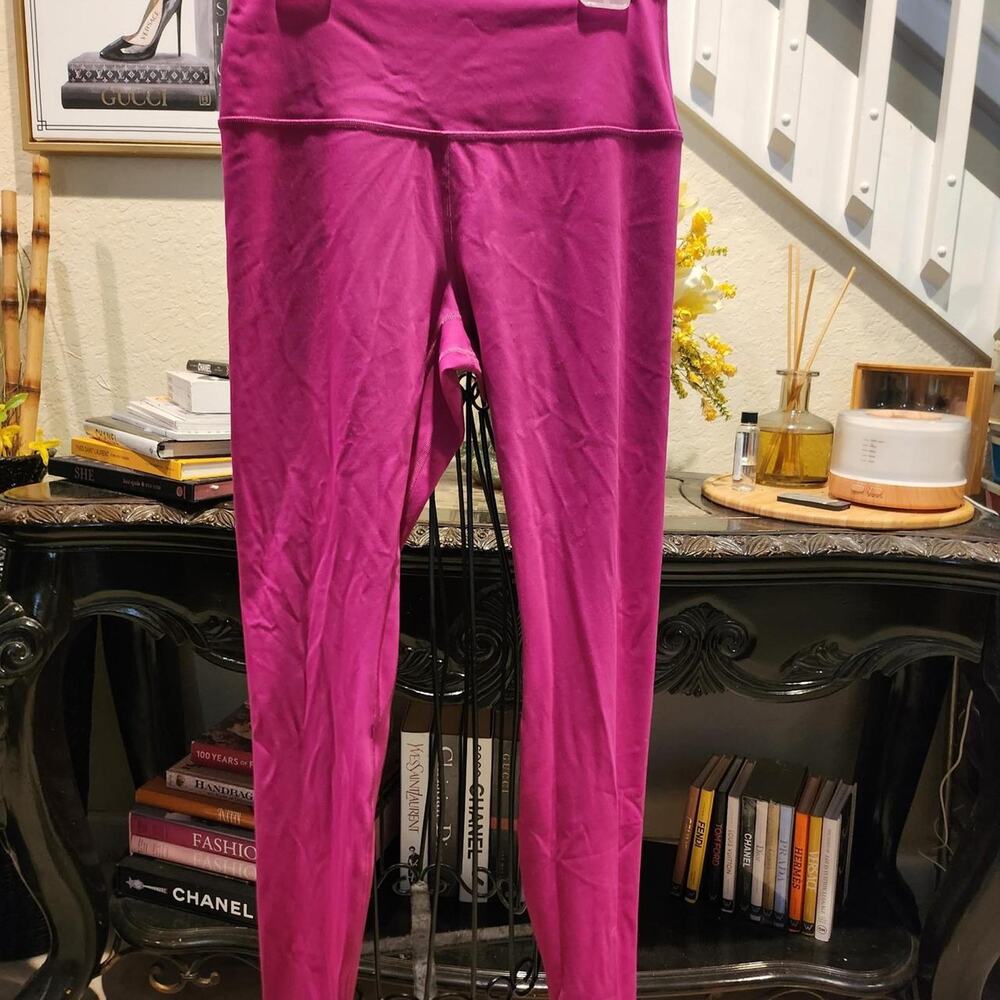 Lululemon leggings size 8